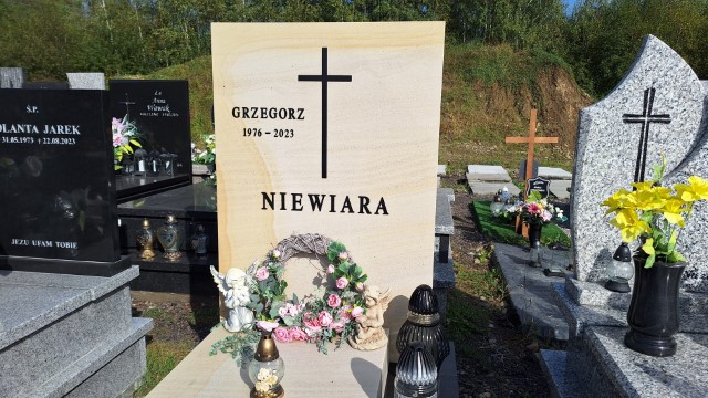 Grzegorz NIEWIARA 1976 Andrychów - Grobonet - Wyszukiwarka osób pochowanych